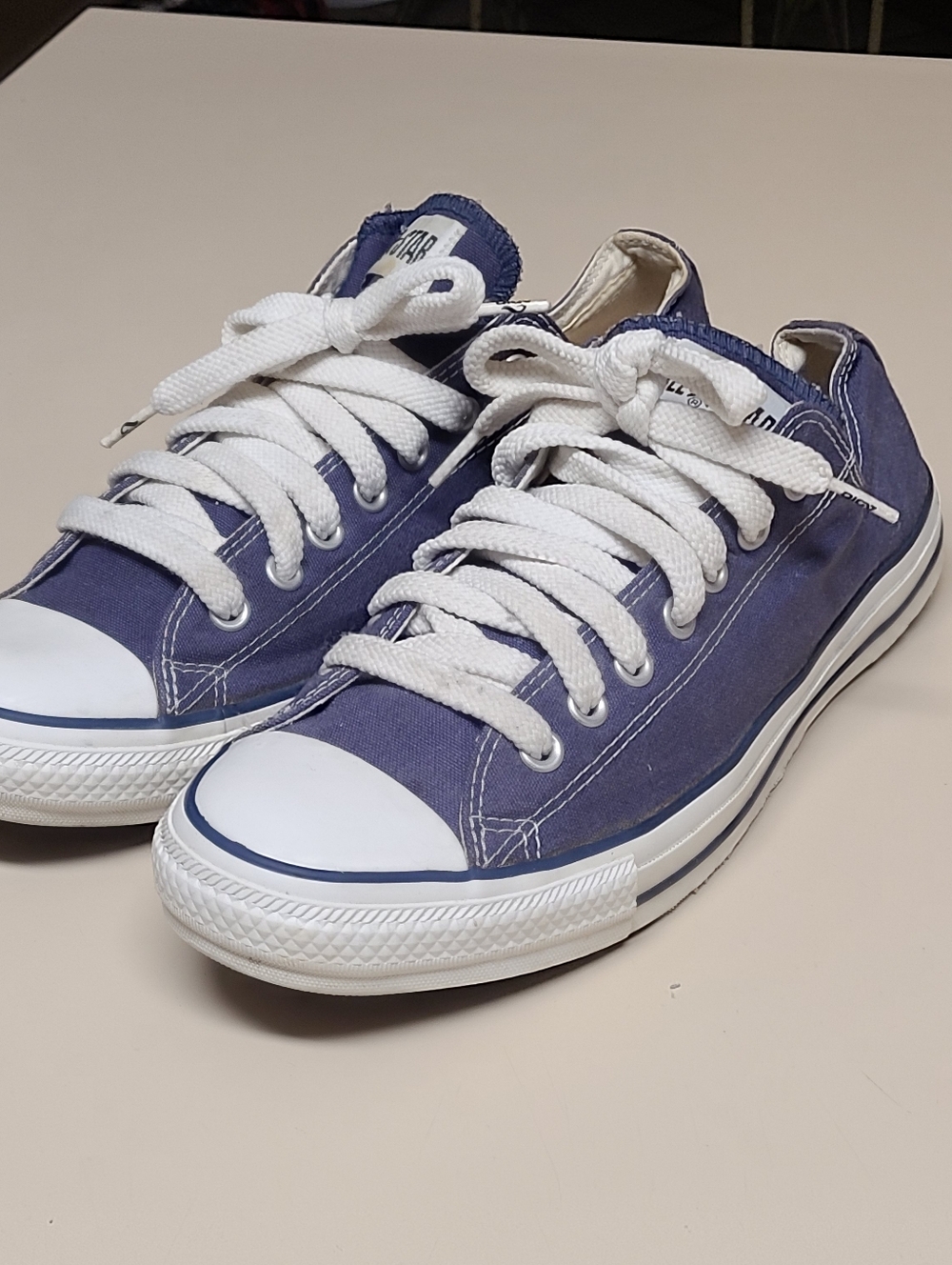 Converse Fat Laces Chuck Taylor All Star low top  sneakers size 11